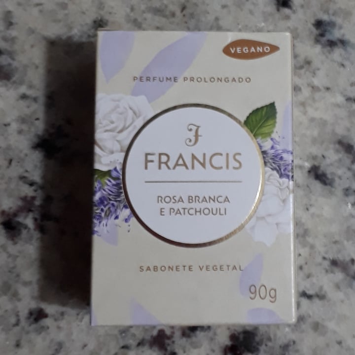 photo of Sabonete Francis Vegetal Sabonete Francis Vegetal shared by @cintianogueira on  04 Dec 2022 - review