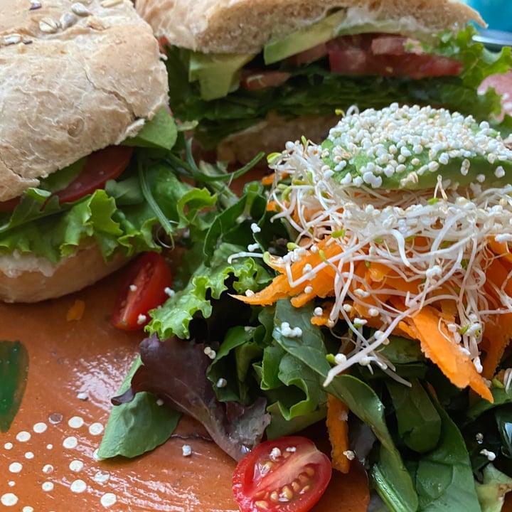 review photo of LA COLMENA Sándwich de 3 quesos shared by @unidad-animal on 14 Sep 2020 - review