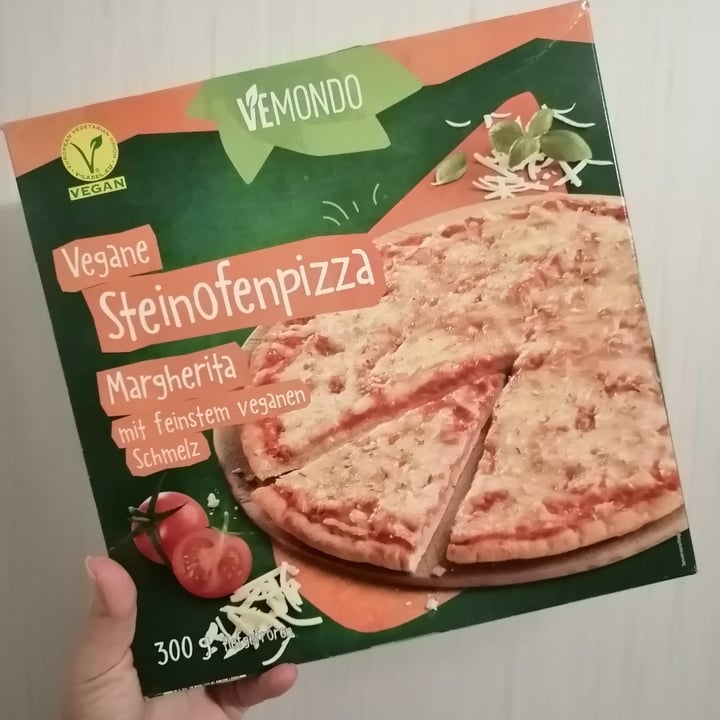 photo of Vemondo  Stonebaked Pizza Margherita shared by @victoriamaugeri on  10 Oct 2022 - review