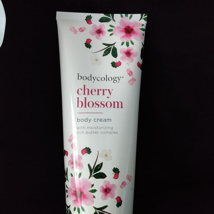 review photo of Bodycology Cherry Blossom Lotion shared by @tripthedarkness7 on 16 Aug 2020 - review