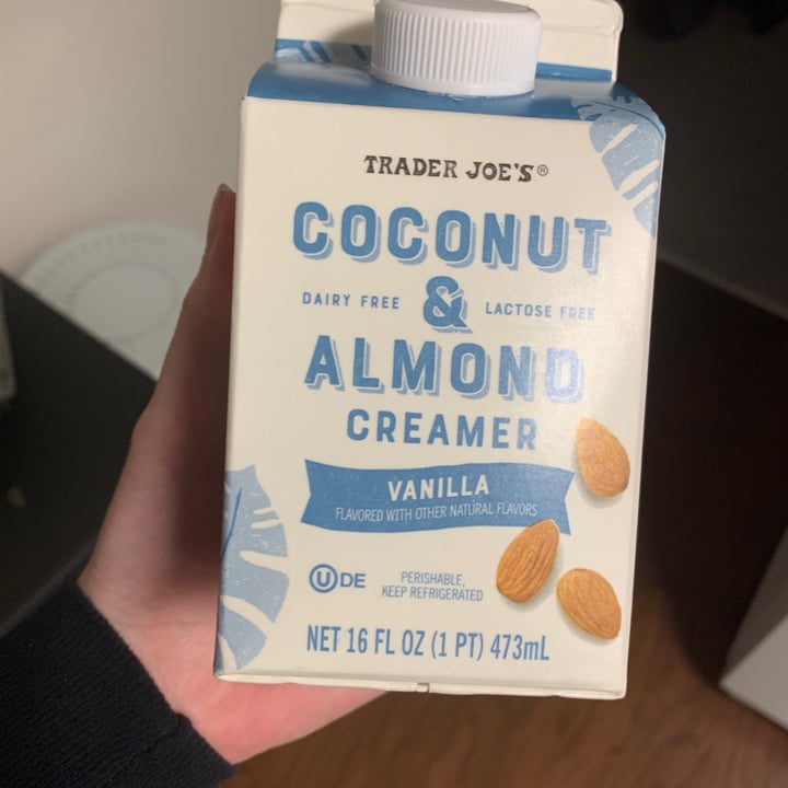 photo of Trader Joe's Coconut & Almond Vanilla Creamer shared by @veganbat on  31 Mar 2022 - review