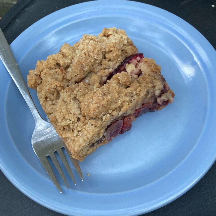 photo of Herbario Café Crumble de Almendras y frutos rojos shared by @outofstep on  01 Mar 2022 - review