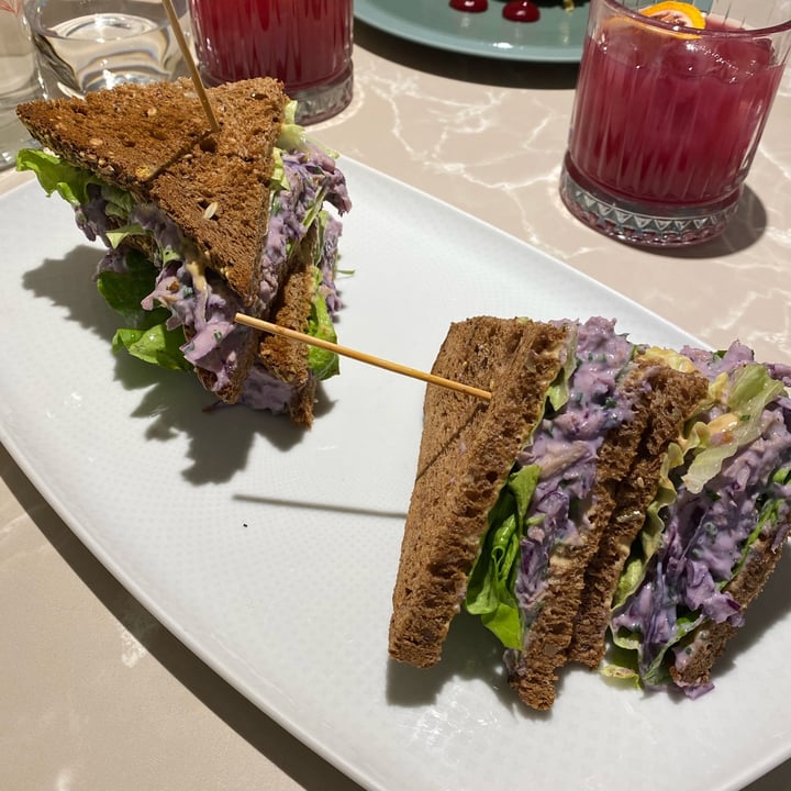photo of Linfa Milano - Eat Different Club Sandwich Plant Based shared by @gaiezza on  10 Apr 2022 - review