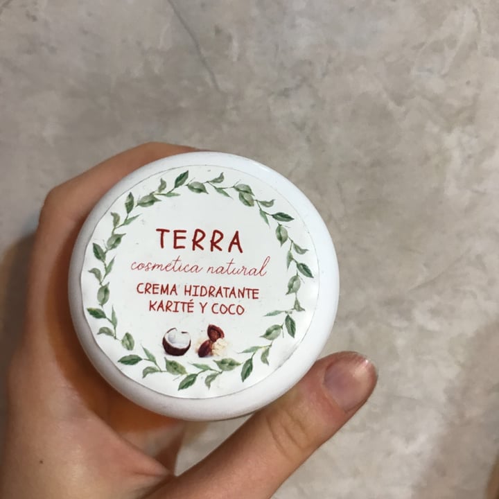 photo of Terra Cosmética Natural Crema Hidratante De Karité Y Coco shared by @sofiadig on  28 Aug 2020 - review