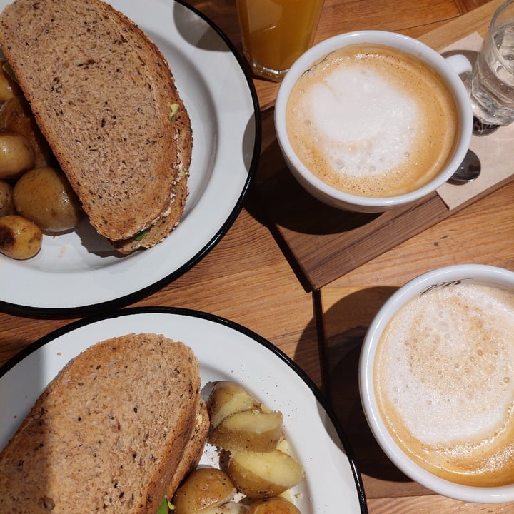 review photo of Le Blé Sándwich Vegano shared by @luvgn on 23 Jun 2022 - review
