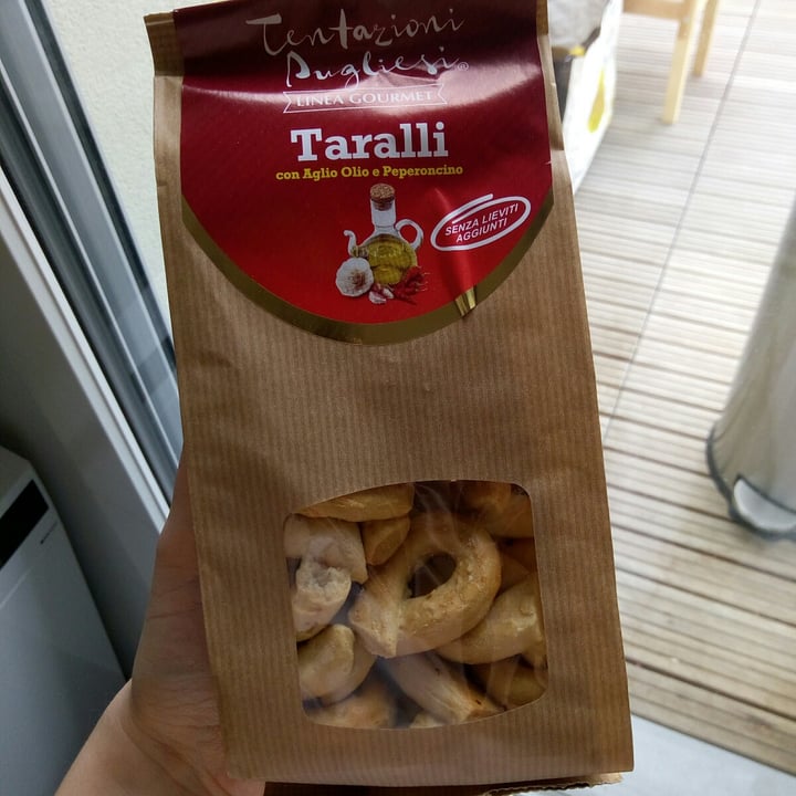 review photo of Tentazioni pugliesi Taralli aglio, olio extravergine di oliva e peperoncino shared by @elisabetta1191 on 02 Apr 2022 - review