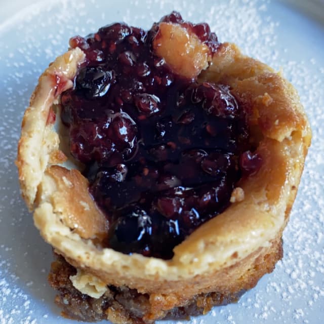 Photo of the dish “Cheesecake de frutos rojos”
