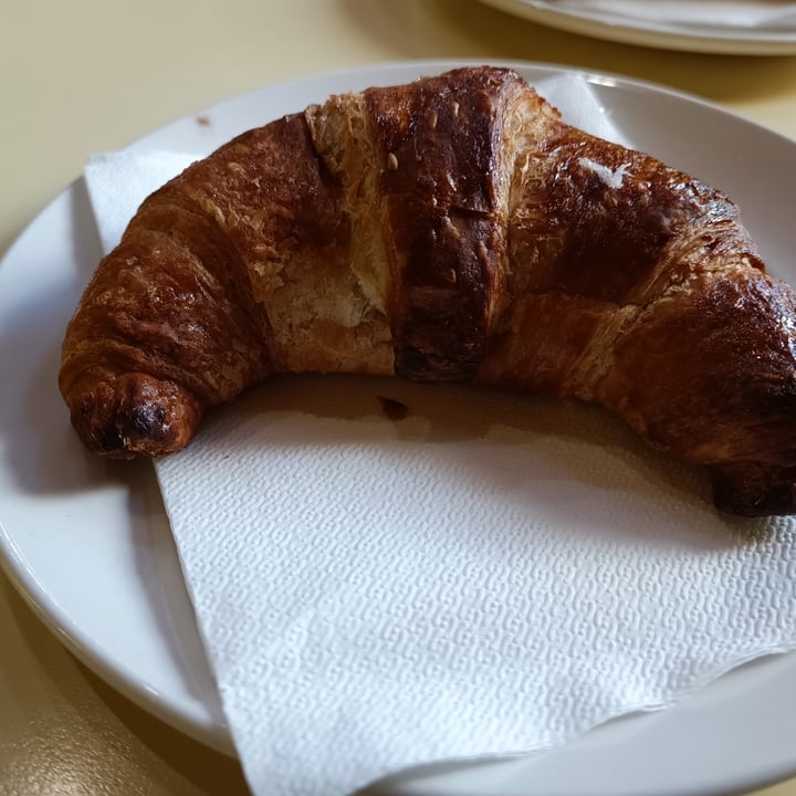 review photo of Spizzico Croissant Con La Cioccolata shared by @jades123 on 31 Jan 2022 - review