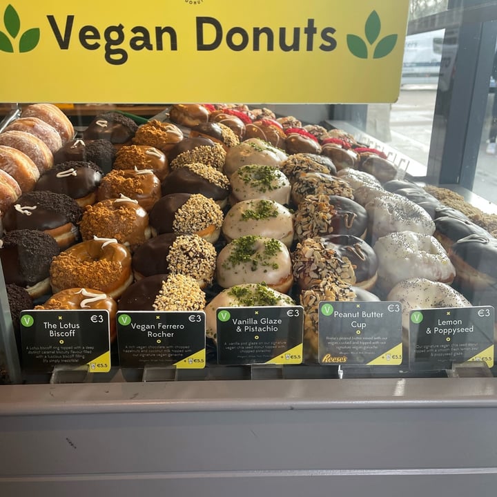 photo of The Rolling Donut Vegan Dub shared by @elisapagliarella on  14 Feb 2022 - review