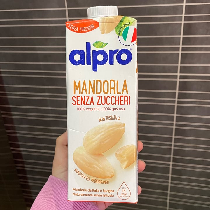 photo of Alpro Mandorla Original shared by @fireflyrob on  24 Feb 2022 - review