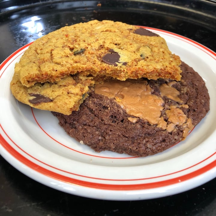 photo of The Fields Beneath Autumn Ginger Cookie shared by @jamesallnutt on  18 Oct 2020 - review