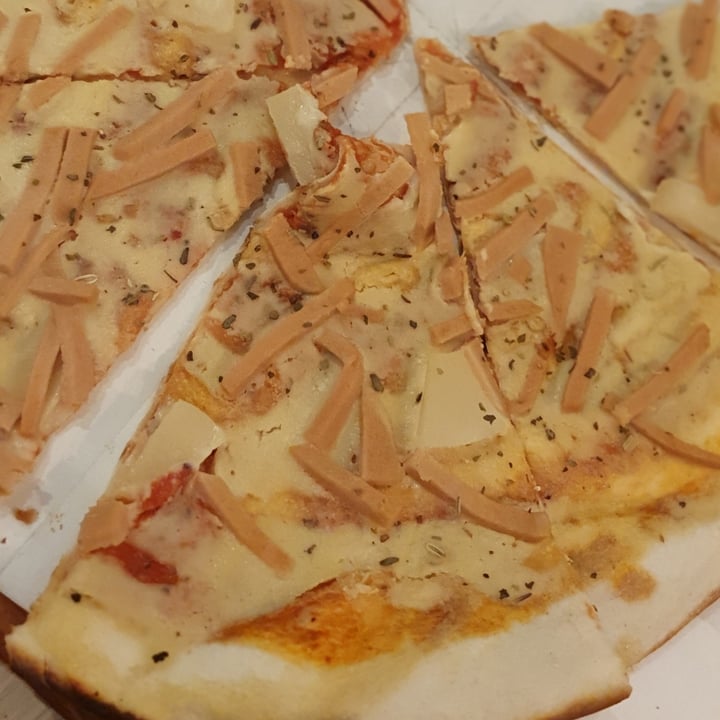 photo of WS Deli Experience Store Hula hawaiian pizza shared by @ravi-gopalan on  16 Apr 2022 - review