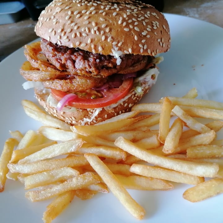 review photo of Village Place Cafe Beyond Meat Plant Based Burger shared by @sdanni on 25 Nov 2021 - review