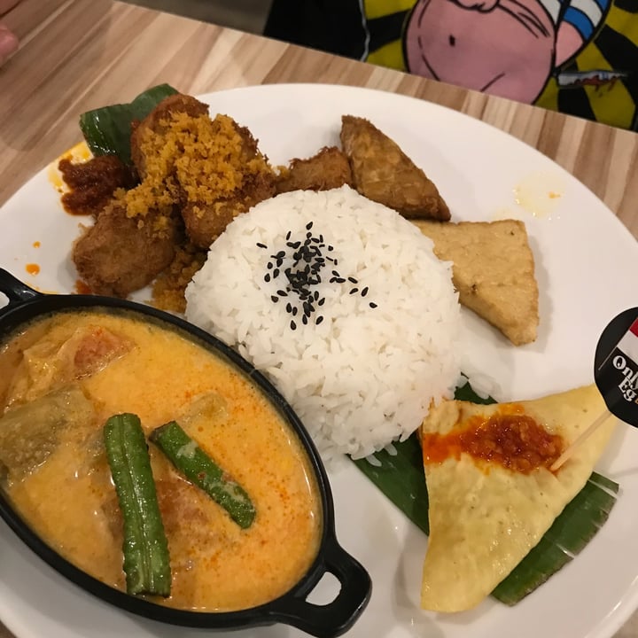 photo of Warung Ijo Kelasan Fried Chicken shared by @ziggyradiobear on  21 Nov 2022 - review