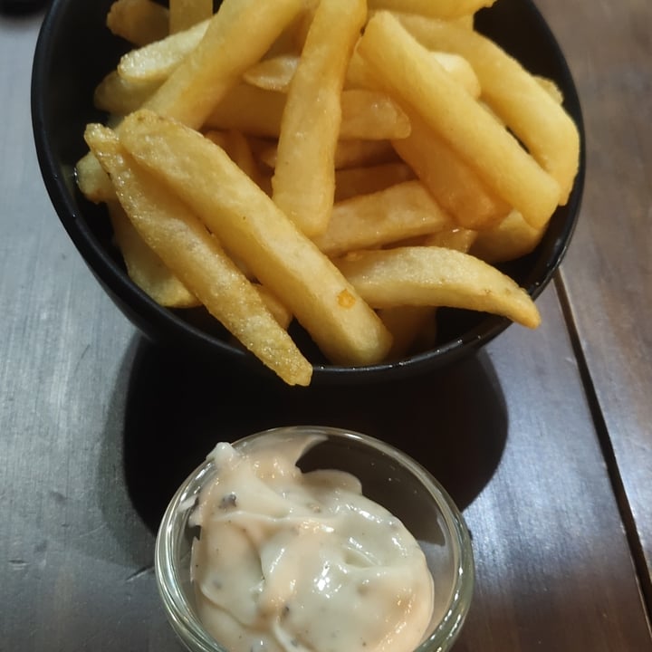 review photo of nomVnom Bistro Truffle Fries + Truffle Mayo Dip shared by @amazinganne on 13 Jul 2020 - review