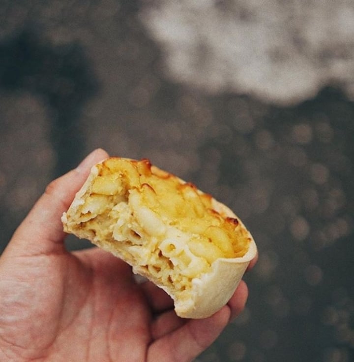 photo of Rose & Grant's Deli Cafe Macaroni pie shared by @elizamairimac on  15 Mar 2019 - review