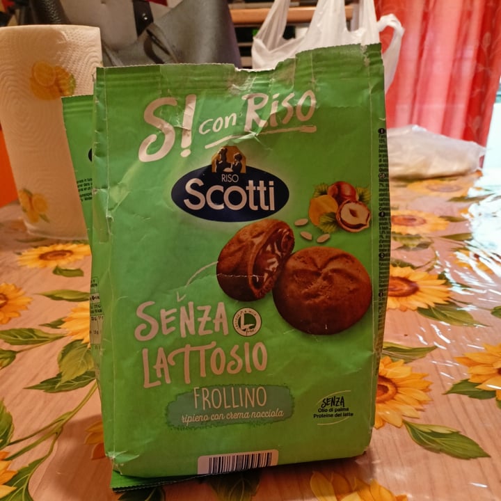 photo of Riso Scotti Frollino ripieno con crema nocciola shared by @alessiac3003 on  07 Apr 2022 - review