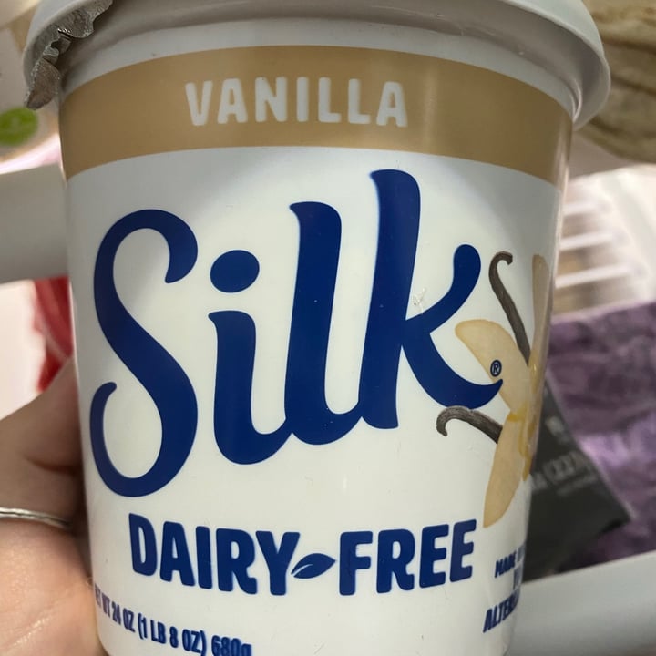 photo of Silk Vanilla Yogurt Alternative Made with Soy 150g shared by @jessicadalton on  13 Feb 2021 - review