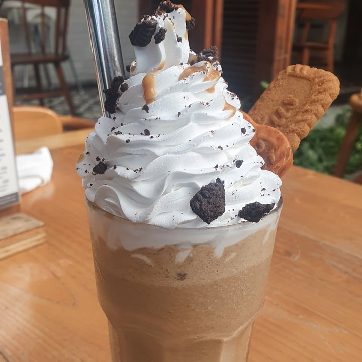 review photo of Manggis in Canggu Caramel Biscuit Frappuccino shared by @jackgraham on 03 Dec 2021 - review