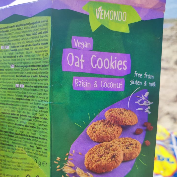 photo of Vemondo  Oat Cookies Raisin e Coconut shared by @pierlongo91 on  31 Jul 2022 - review