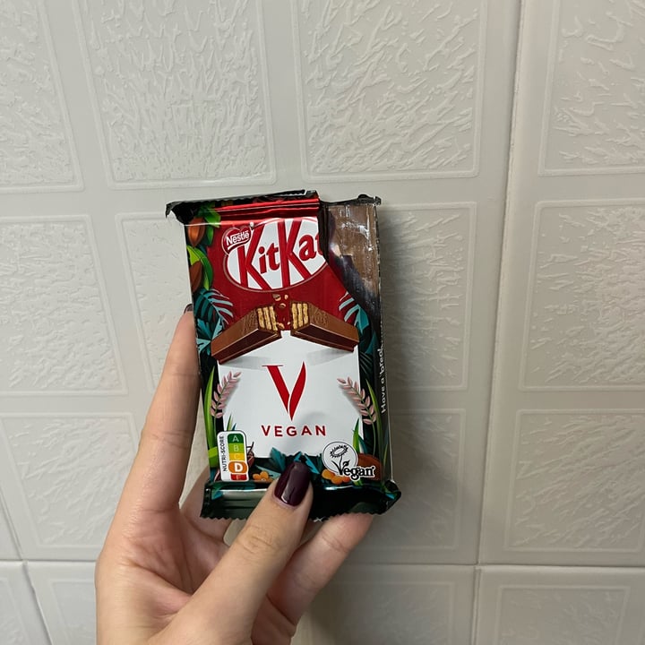 photo of Nestlé Kitkat Vegan shared by @silviaemaria on  10 Nov 2022 - review