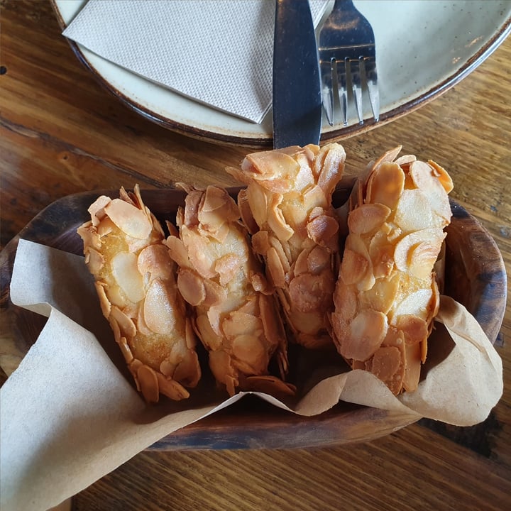 photo of Gigi's Pizzeria Almond croquettes shared by @monaperry on  22 Dec 2020 - review