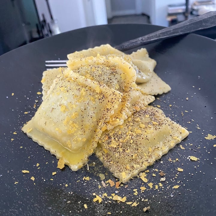 photo of Kite Hill Spinach Ravioli with Almond Milk Ricotta Alternative shared by @jessicahazemua on  10 Aug 2020 - review