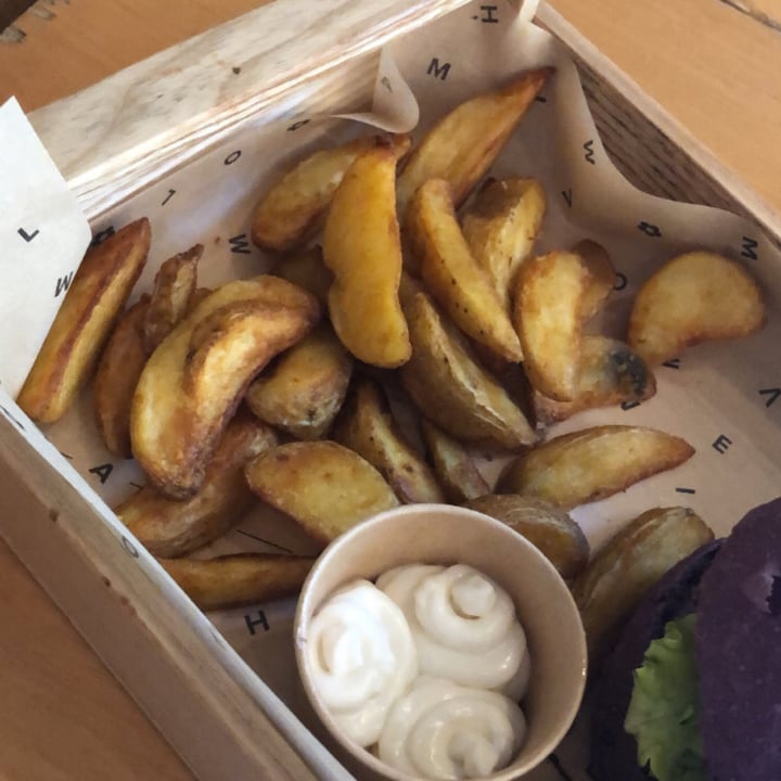 photo of Flower Burger Patate Savory shared by @dhuyke on  28 Apr 2022 - review