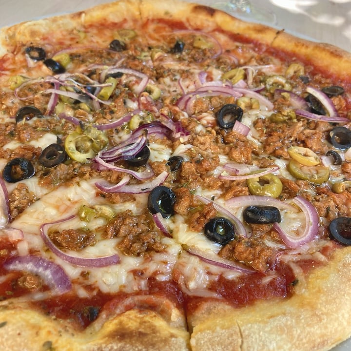photo of Pizza Paco S L Pizza atún vegano shared by @asiayportia on  03 Sep 2022 - review