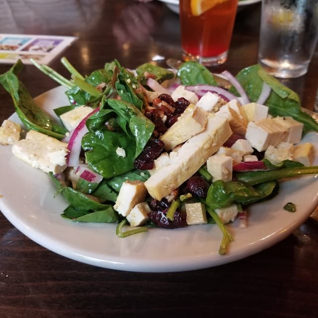 菜肴“Spinach Salad”的照片