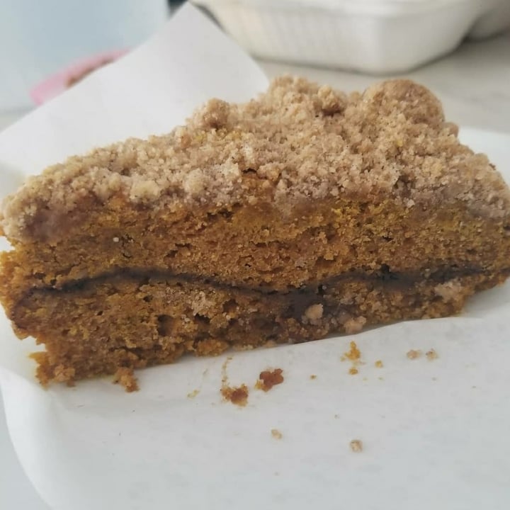 photo of Petunia's Pies & Pastries Cinnamon Swirl Coffee Cake shared by @ashwickety on  16 Mar 2021 - review