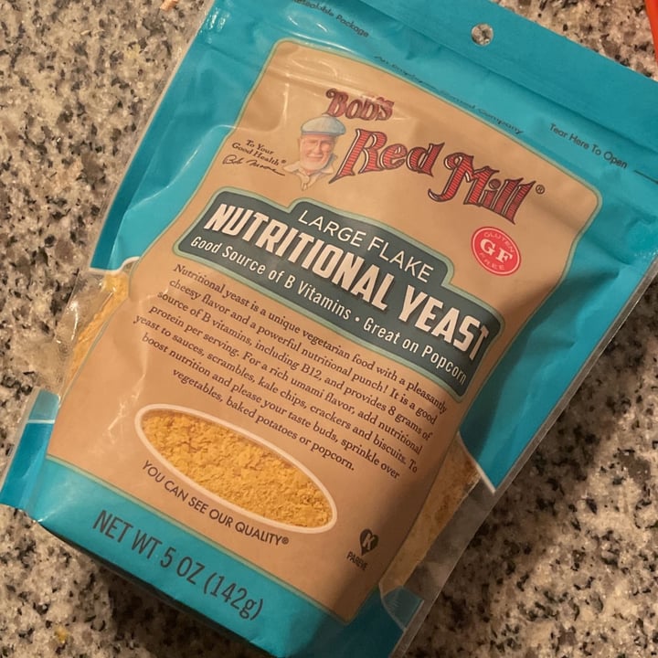 photo of Bob's Red Mill Large Flake Nutritional Yeast shared by @lananny on  27 Nov 2021 - review