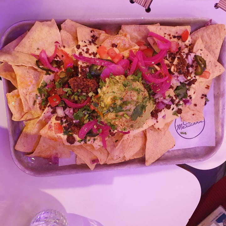 photo of Club Mexicana Fully Loaded Nachos shared by @francescama on  18 Nov 2022 - review