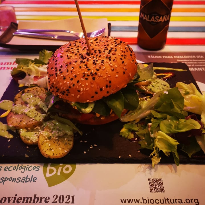 photo of Sanissimo Gran Via Terra NOSTRA Burger shared by @nomeutente on  19 Dec 2021 - review