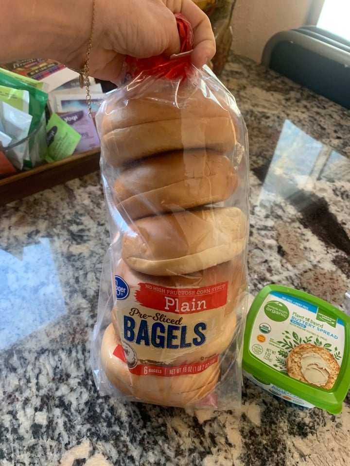 photo of Kroger Pre sliced bagels plain shared by @alexisjsmiller on  08 Feb 2020 - review