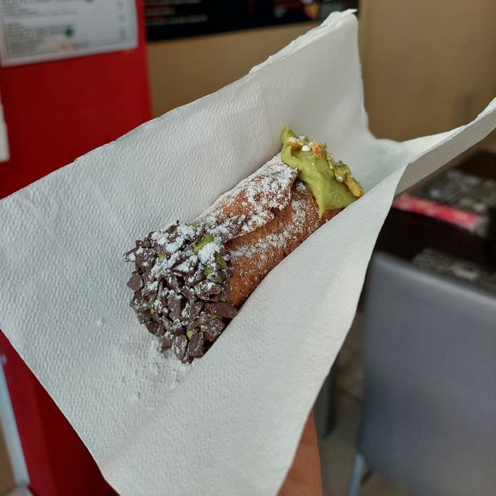 review photo of Trinacria Pizzeria Cannolo Siciliano shared by @the-vegan-way on 15 Jun 2022 - review