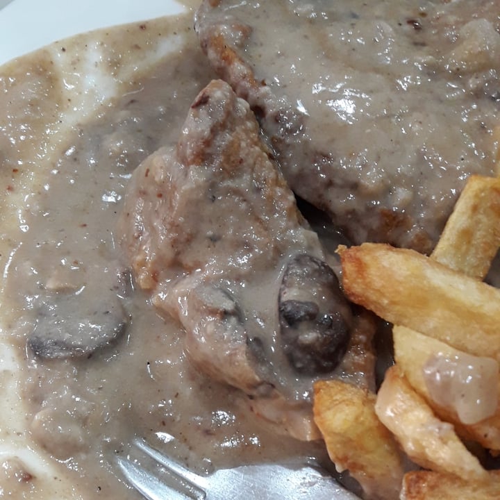 review photo of Loving Hut Microcentro Lomito de Seitán con crema de portobellos shared by @gmsblack on 01 Dec 2020 - review