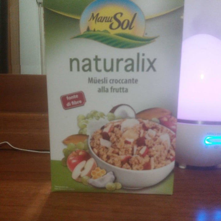 photo of ManuSol Naturalix muesli con il 42% di frutta shared by @aurortyche on  16 Mar 2022 - review