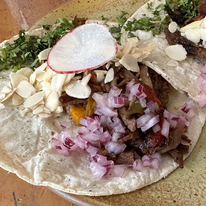 photo of La Flaca Tacos de Alambre de Soya shared by @berryveganplanet on  25 Sep 2022 - review