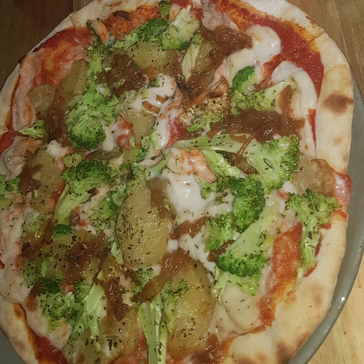 photo of Li-o-La Soet Patat pizza shared by @celianel on  02 Aug 2022 - review