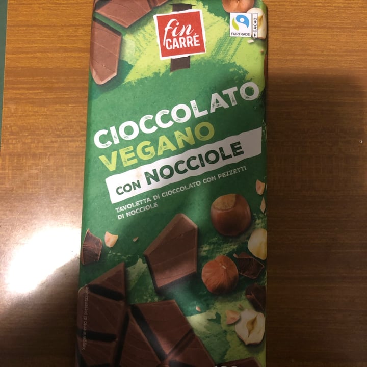 photo of Fin Carré Cioccolata vegana alle nocciole shared by @dulcis2008 on  26 Jan 2022 - review