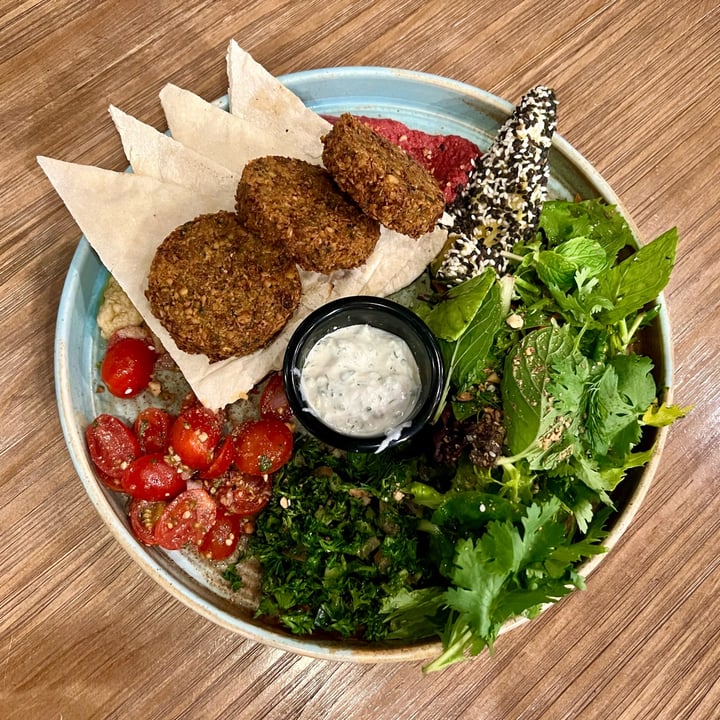 photo of Genius Central Singapore Falafel Bowl shared by @erialc on  22 Mar 2022 - review