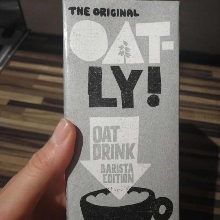 photo of Oatly Oat Drink Barista Edition  shared by @cvan on  20 Oct 2020 - review