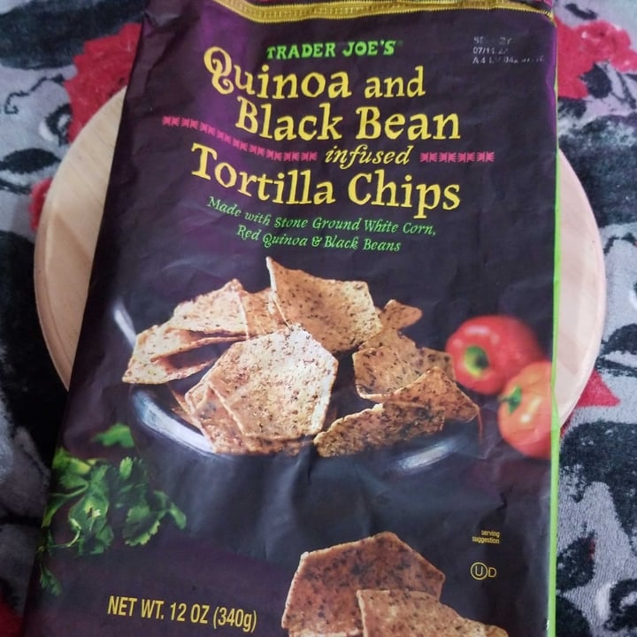photo of Trader Joe's Quinoa and Black Bean Infused Tortilla Chips shared by @groovygreens on  11 May 2022 - review