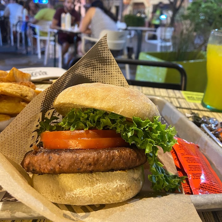 review photo of The Good Burguer Beyond Burger With No Cheese shared by @deymar on 23 Jul 2021 - review