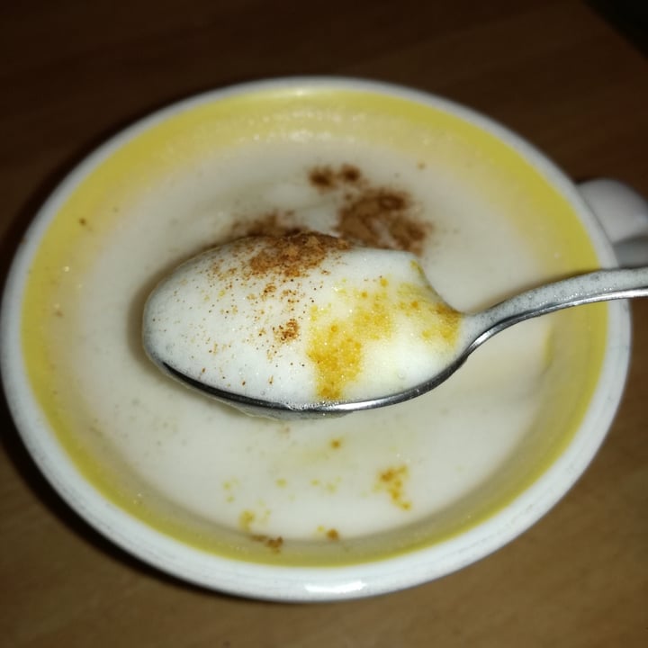 photo of Alpro Almond Barista shared by @lauracortinovisveg on  28 Aug 2022 - review