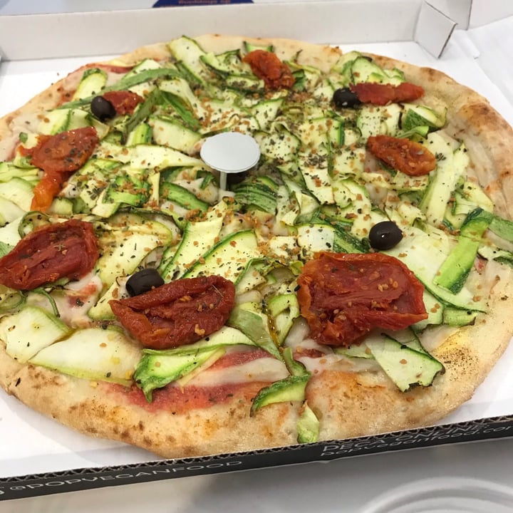 photo of Pop Vegan Food Pizza de abobrinha shared by @karynacezar on  11 Jul 2021 - review