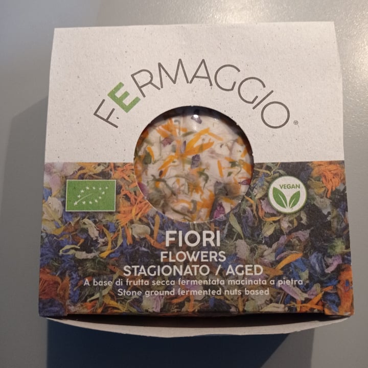 photo of Fermaggio Fermaggio stagionato ai fiori shared by @smartone76 on  30 Mar 2022 - review