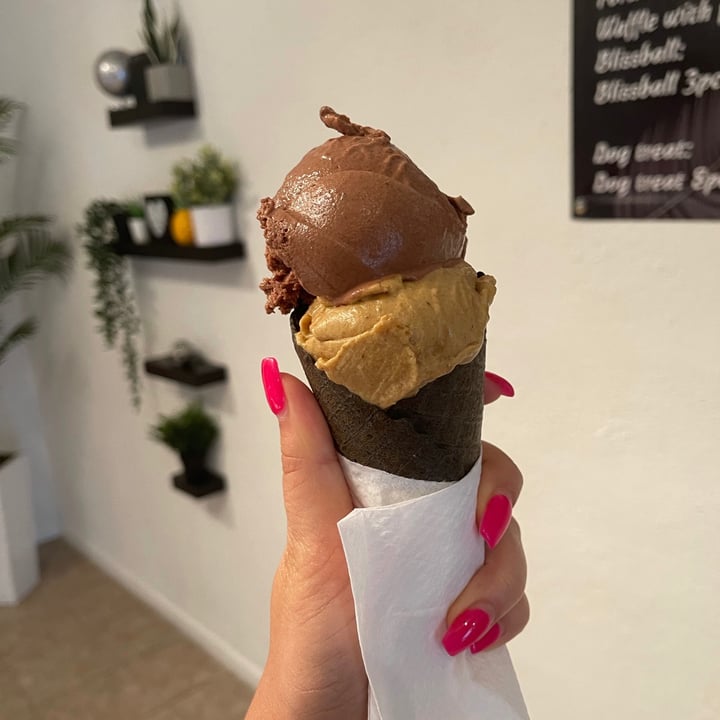 photo of Coco N'Ice Chocolate & Caramel Ice Cream- Charcoal Waffle Cone shared by @jamiewoodrum on  17 Aug 2021 - review