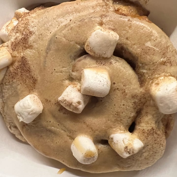 review photo of Cinnaholic Victoria Shaft Roll shared by @veganmika on 05 Feb 2022 - review